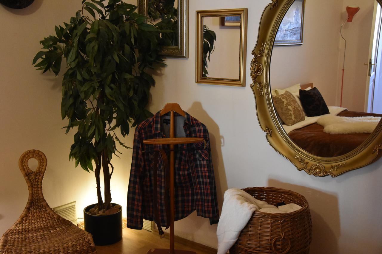 Victoria Design Stays - Apartment Rehorova Praag Buitenkant foto