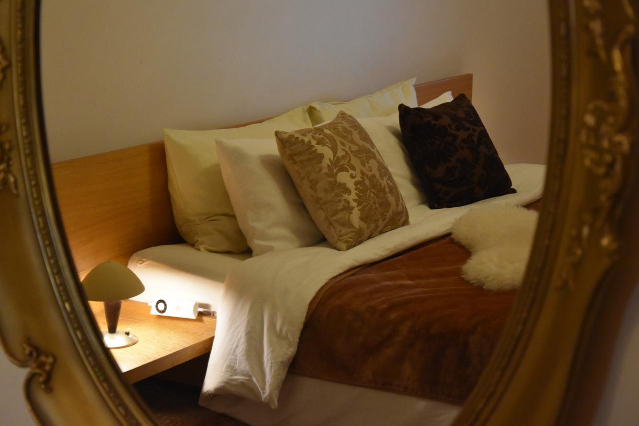 Victoria Design Stays - Apartment Rehorova Praag Buitenkant foto