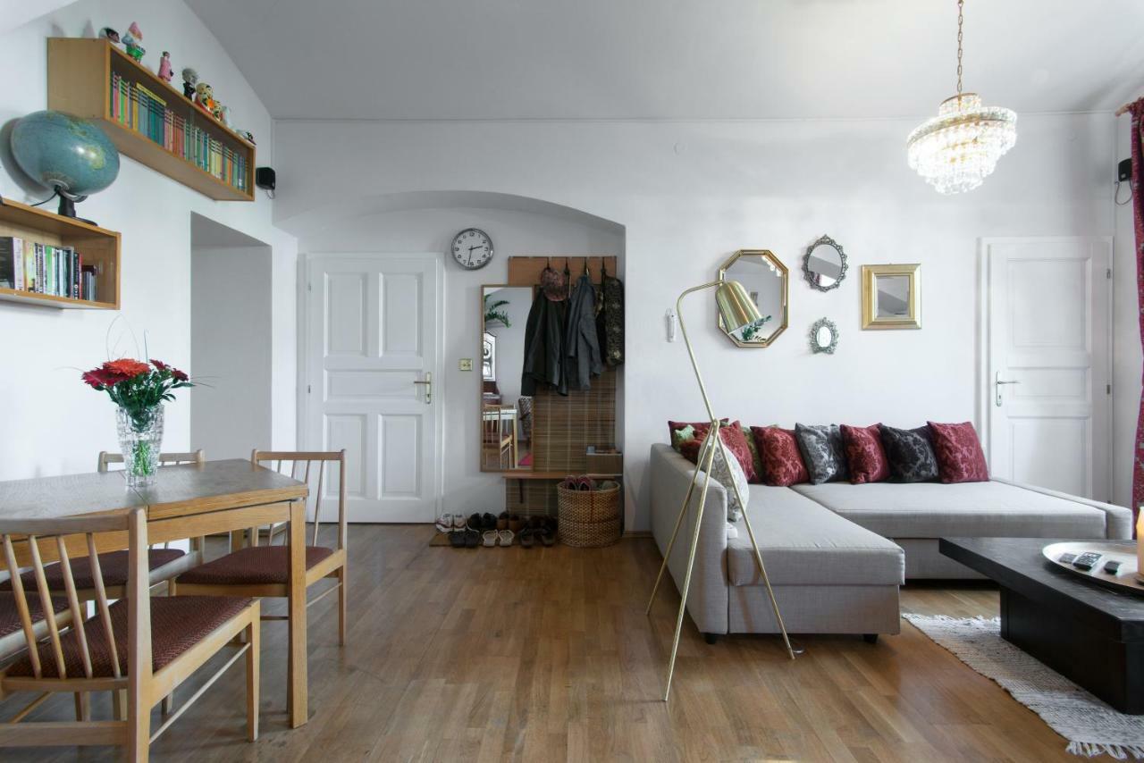 Victoria Design Stays - Apartment Rehorova Praag Buitenkant foto