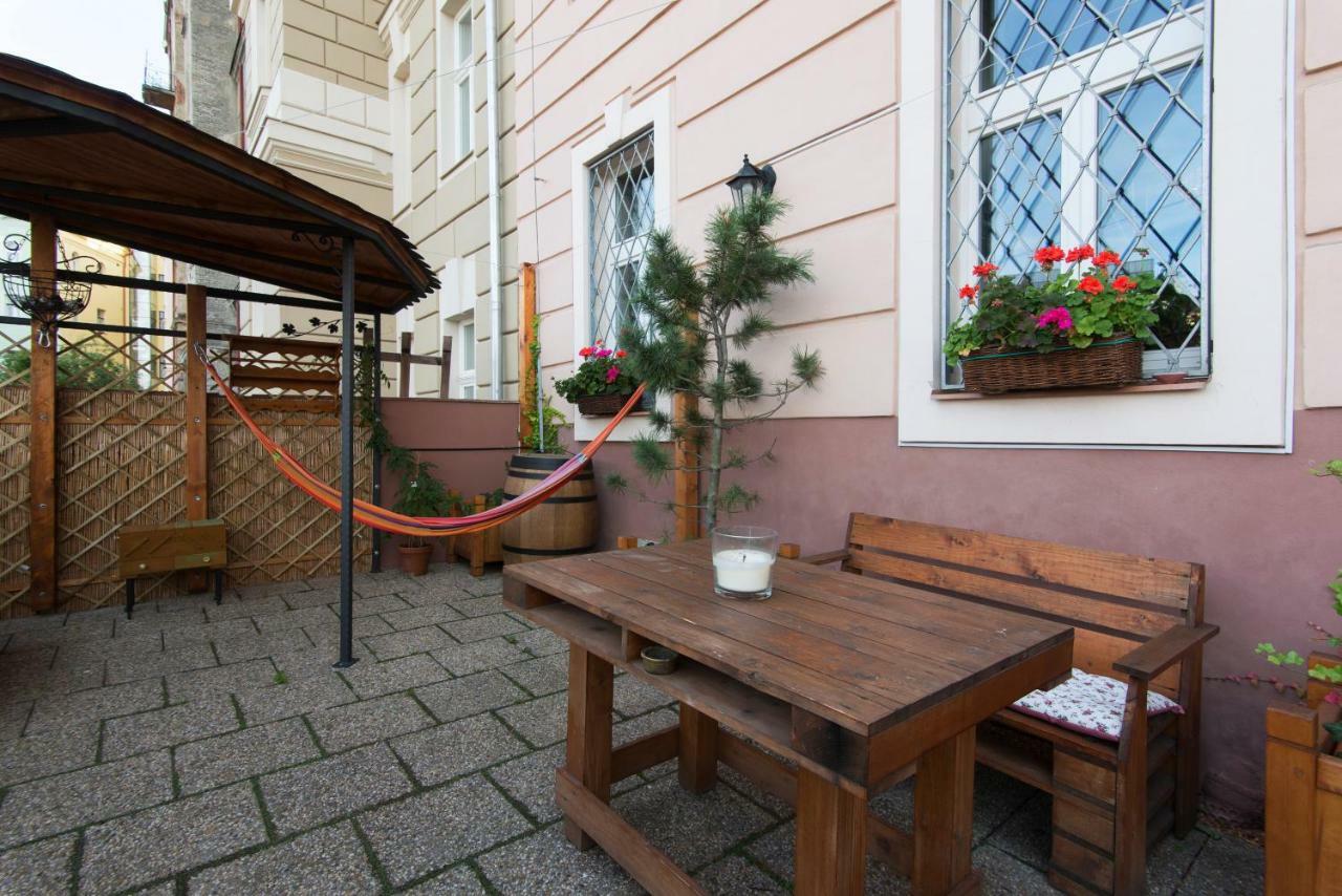 Victoria Design Stays - Apartment Rehorova Praag Buitenkant foto