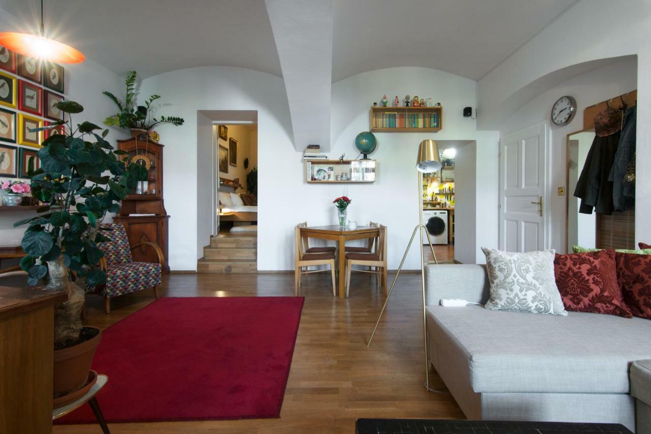 Victoria Design Stays - Apartment Rehorova Praag Buitenkant foto