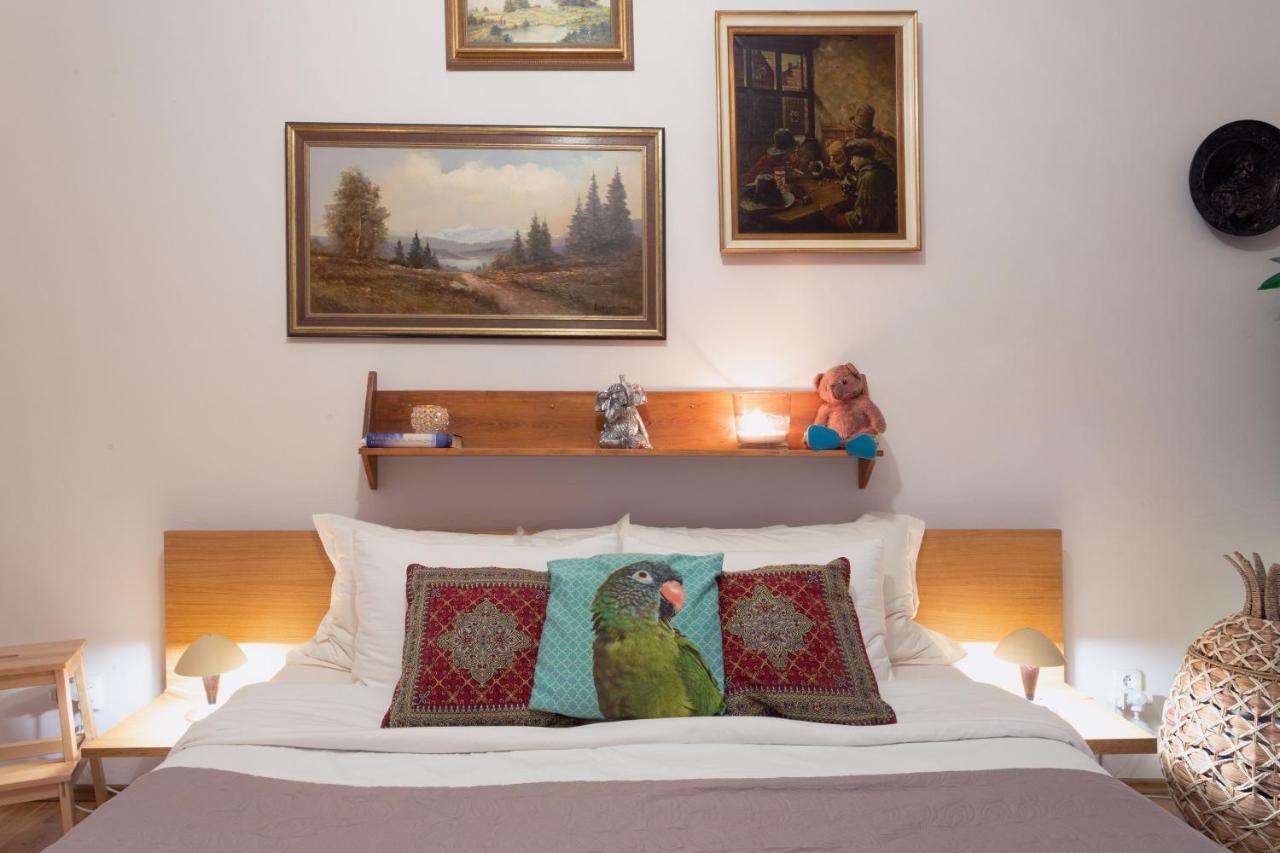 Victoria Design Stays - Apartment Rehorova Praag Buitenkant foto